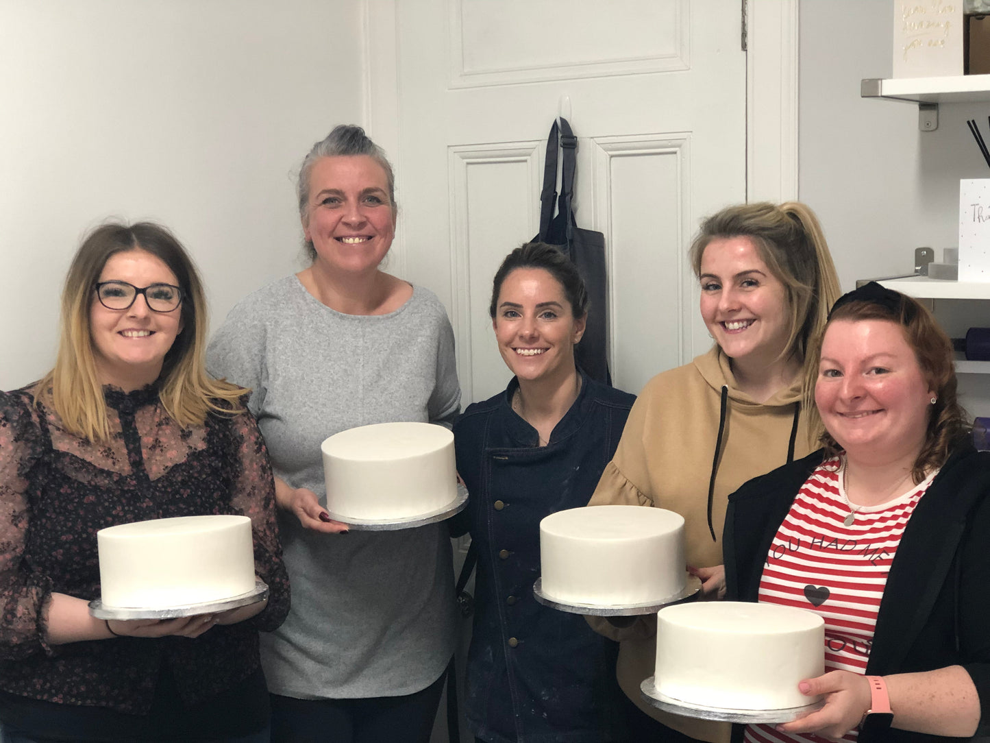 PERFECT CAKE FOUNDATIONS ROUND CAKE DECORATING CLASS SCOTLAND IN PERSON  - SATURDAY 16TH SEPTEMBER